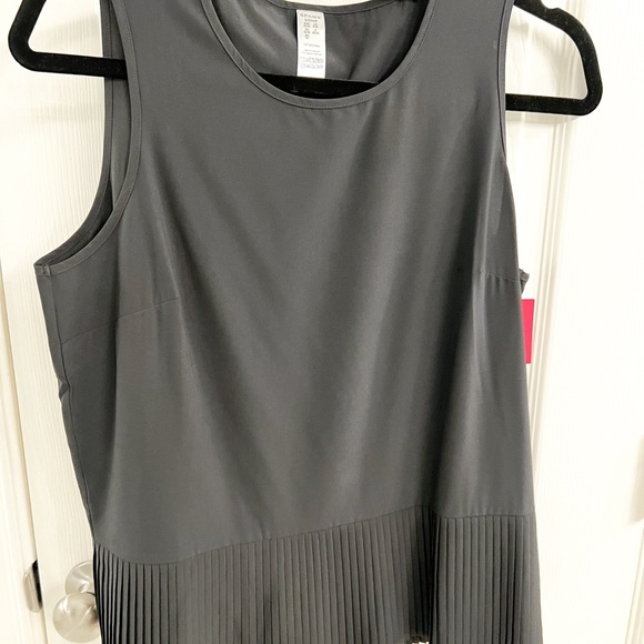 SPANX Yes Pleats Peplum Tank in Very Black - Picture 3 of 4